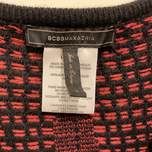 BCBGMaxAzria Wrap With Pom Pom Ties Fringe Size Large - Picture 10 of 13